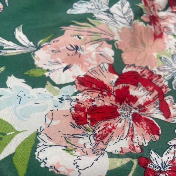 Cupcakes & Cashmere Green Floral Short Sleeve Pajama Set Women's Medium - Picture 9 of 10